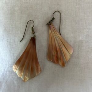 Vintage conch shell earrings